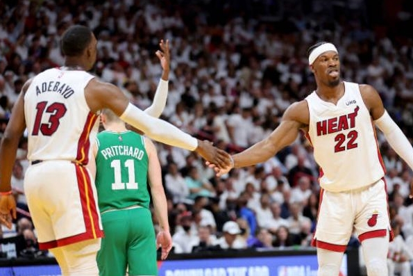  NBA东部强强对决，迈阿密热火VS波士顿凯尔特人！