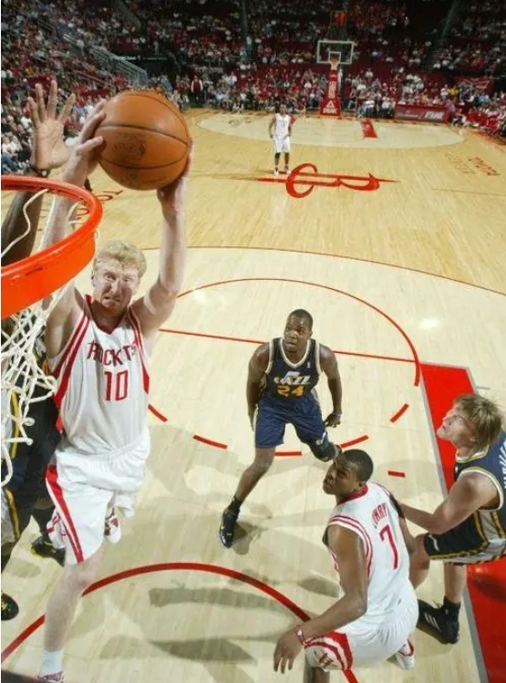 休斯顿火箭VS犹他爵士，NBA常规赛巅峰对决！